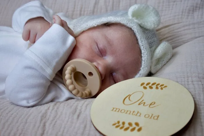 11 Unique Ways To Capture Baby Milestones In Pictures 1 baby milestone photos